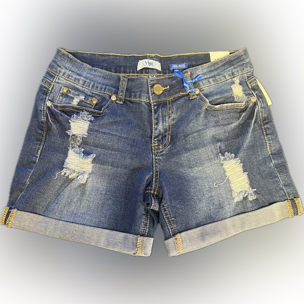 NWT YMI stretchy cuffed denim shorts. Size 3, Dark Wash, Distressed.